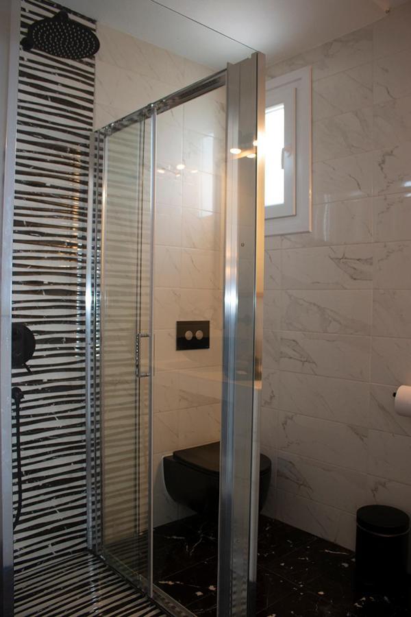 Agnadema Luxury Residences Schoinoussa 外观 照片